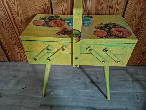 Travailleuse vintage sur - sur, 3