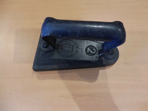 Old vintage cast - old,