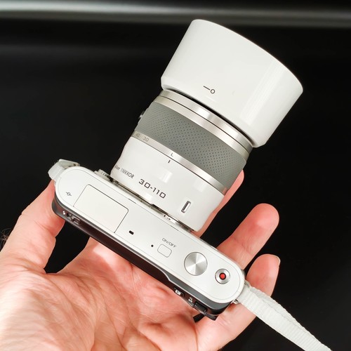 Nikon avec objectif - nikon, j1