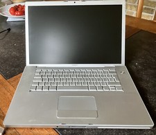 PC Portable Apple MacBook 2007 A1150 15" Intel Core 2 Duo