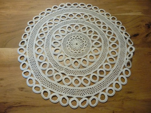 Linge ancien napperon rond - linge,