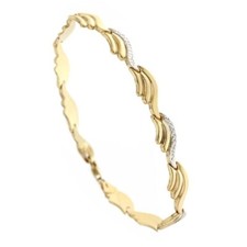 18 Carat Yellow And White Gold