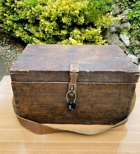 Ancienne caisse outils - outils, en