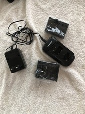 Chargeur de pile d'appareil photo universel