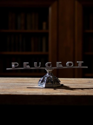 Logo automobile peugeot métal - automobile,