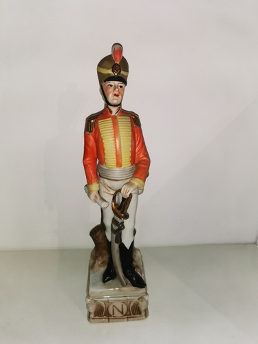 Porcelaine ancienne soldat - ancienne,