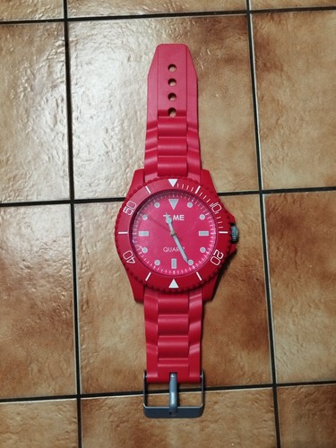 Pendule plastique rouge - plastique,