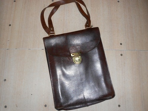 Ancienne sacoche cuir - en,