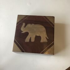 Boîte En Bois De Palissandre Motif Elephant 10x10x4 