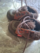 Chaussure bébé kickers nubuck et fourrées à l'intérieur Pointure 19