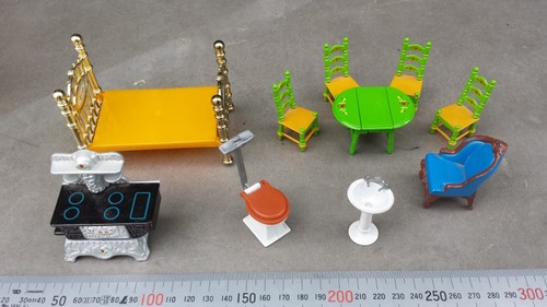 Divers meubles miniatures - , de