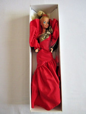 BARBIE avec TENUE OSCAR DE LA RENTA de 1985