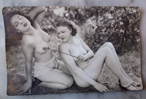 Deux amies dans - la, pin