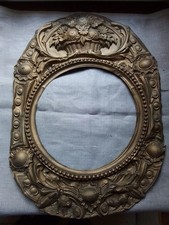 Ancien fronton pour comtoise. Chien et chat 