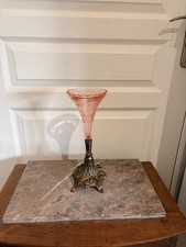Ancien Vase Cornet Bouquetière Verre Rose Laiton Doré Soliflore Centre Table