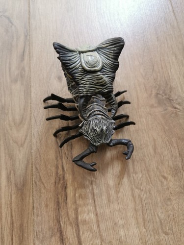 Figurine scorpion centipede - figurine,
