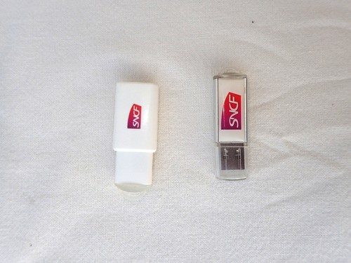 Lot clés usb objets - 2,
