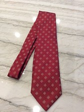 CLAIBORNE Silk Tie. Dark Red &