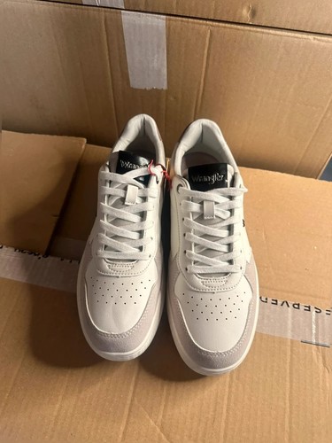 Baskets sneakers neuves - /,