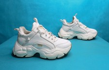 baskets  BUFFALO cuir vegan blanc pointure 39 EU