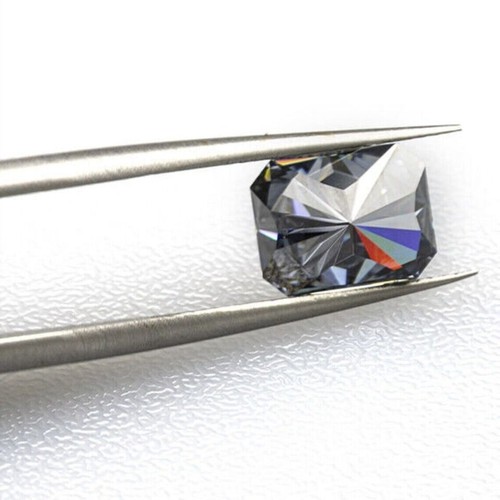 Bague diamant noir rayonnant