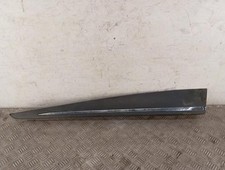 Baguette de porte avant gauche