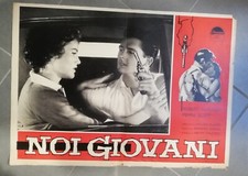 NOI GIOVANI ,Photobusta