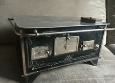 CUISINIERE ancienne - poupées