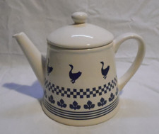 LBC C1/ GENEVIEVE LETHU THEIERE PORCELAINE DECOR BLEU OIE JEANNETTE ANNEE 2000