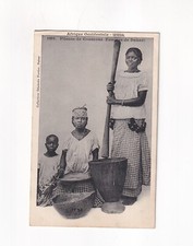 3348) DAKAR - Pileuse de COUSCOUS - Sénégal - 2 x FEMME et Enfant