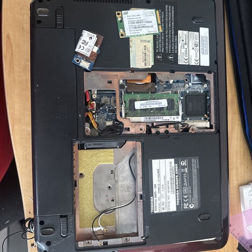 Toshiba satellite l750 - toshiba, –