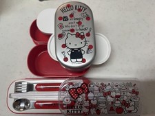 Coffret lunch Hello Kitty à deux niveaux avec couverts rouge blanc pour colle...