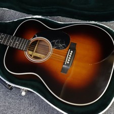 Martin 000-28 Sunburst 2015