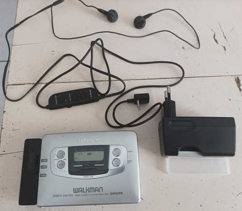 Ancien walkman sony - walkman, radio