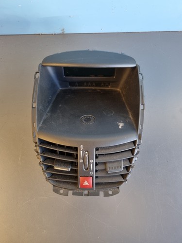 Peugeot 207 grille de - /,