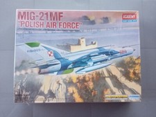 maquette academy MIG-21MF