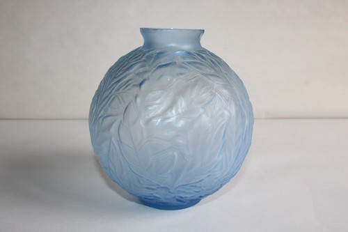 Vase boule verre pressé