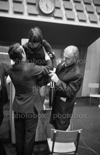 Mireille mathieu exclusive - mathieu,