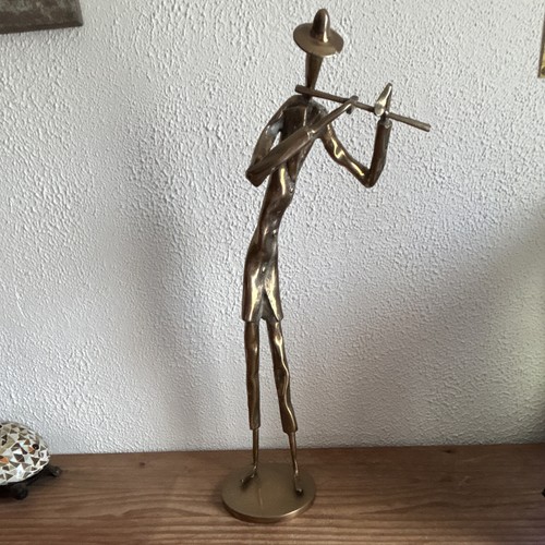 Lohé statue personnage