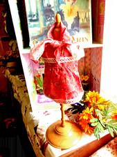 robe  neuve  superbe poupee