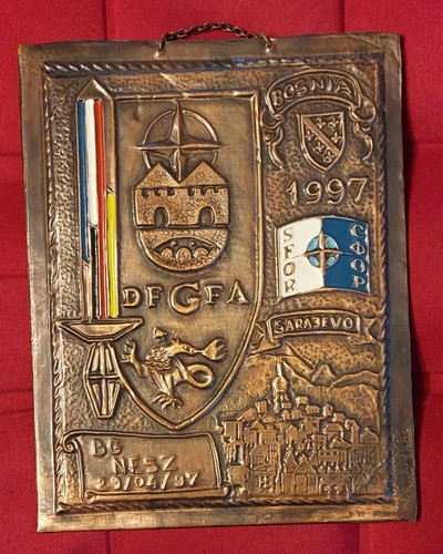 Cadre plaque commémorative - /,