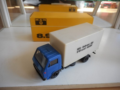 Conrad volkswagen man - volkswagen,