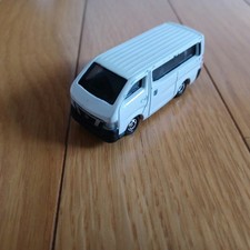 Tomica NISSAN Caravan