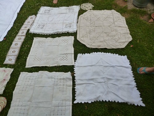 Petit lot broderie nappe - broderie,