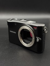 Samsung NX100 / 14,6 MPX /