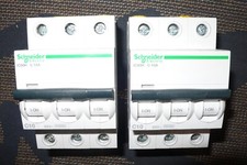 DISJONCTEUR TRIPHASE 10 AMPERES, C10A SCHNEIDER ELECTRIC A9F79310 MERLIN GERIN