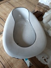 Urinoir  en métal émaillé vintage forme peu commune