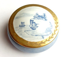 Ancienne Boîte En Porcelaine