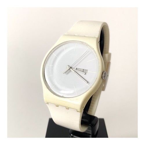 Swatch white rebel - rebel, suow701