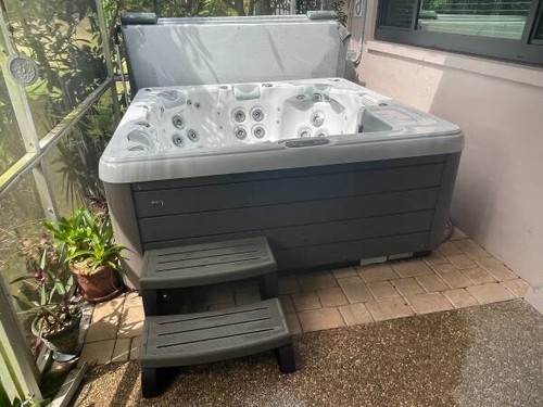 American whirlpool person - whirlpool, 6-person